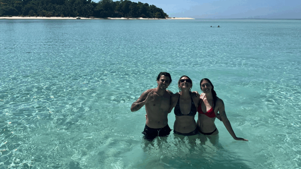 a day at scuba junkie sangalaki